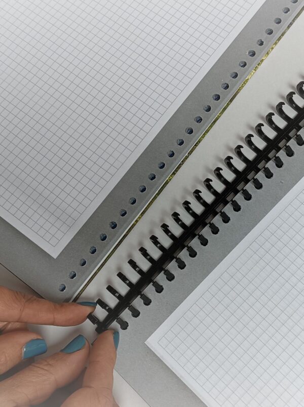 Cuaderno Argollado Mediano Satinado Tapa Dura 7Materias Paper Click
